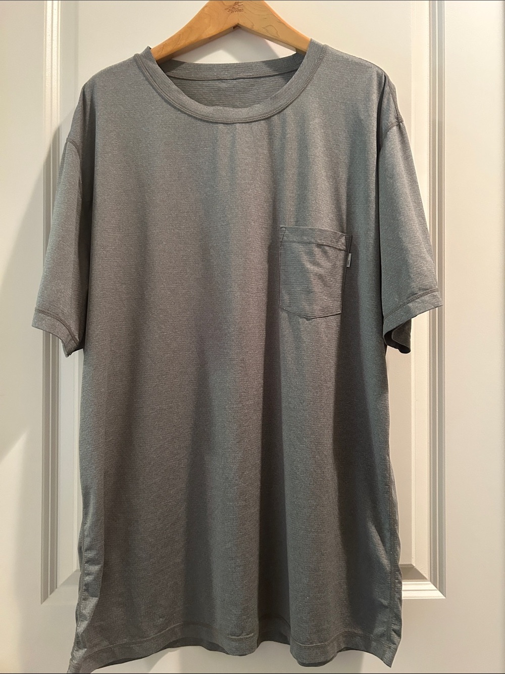 Vuori Men's Performance Gray Short Sleeves Crewneck micro perforated Shirt